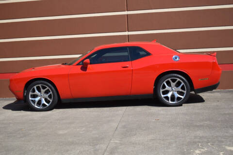 2016 Dodge Challenger SXT Plus