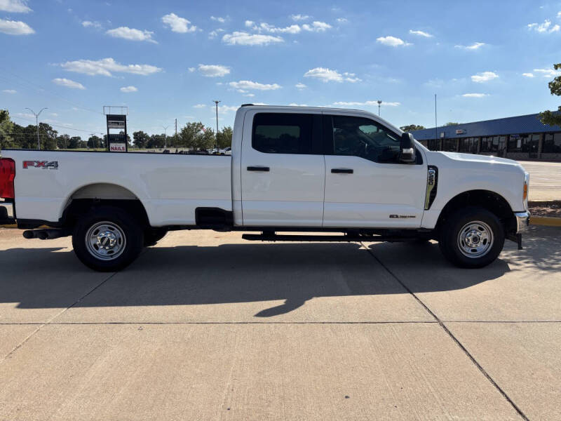 2023 Ford F-250 Super Duty XL's photo