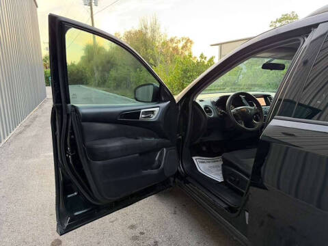 2014 Nissan Pathfinder SV