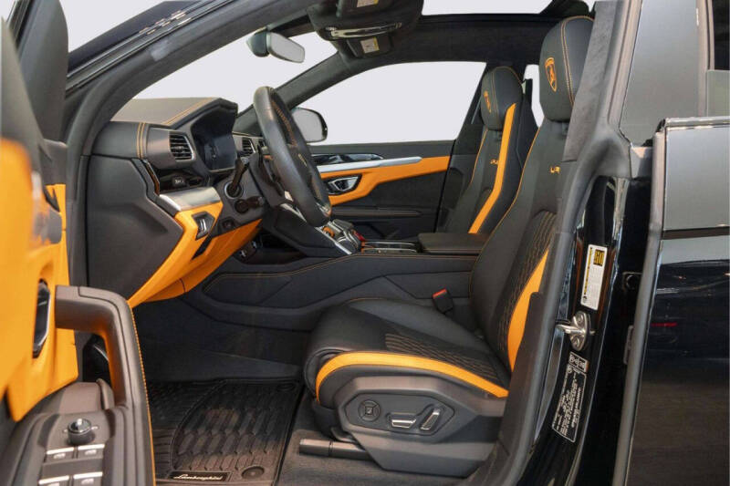 2024 Lamborghini Urus S