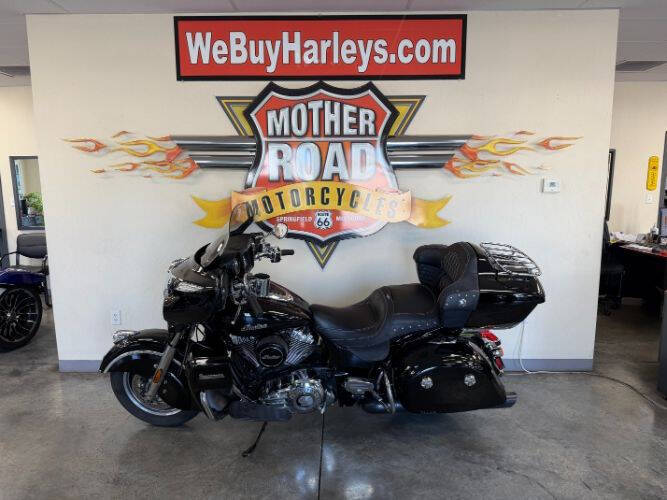2018 Indian Roadmaster Thunder Black
