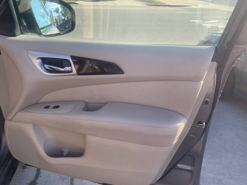 2014 Nissan Pathfinder Hybrid Platinum