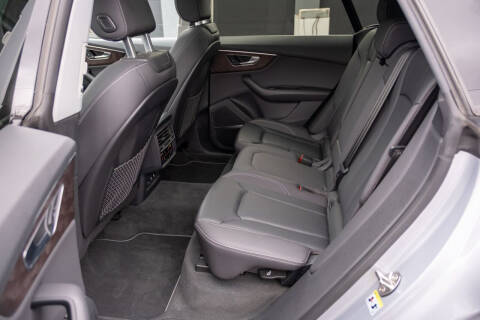 2020 Audi Q8 quattro Premium Plus 55 TFSI