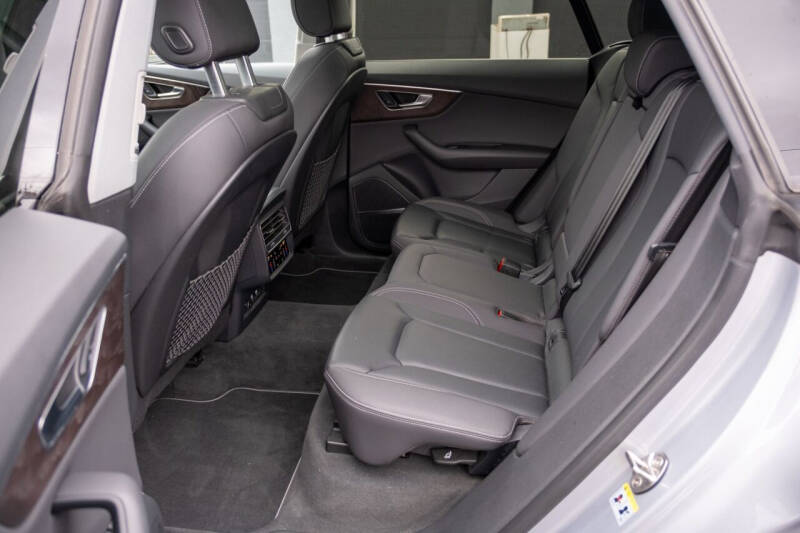 2020 Audi Q8 quattro Premium Plus 55 TFSI