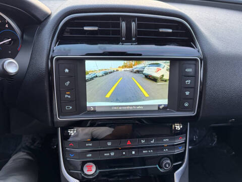 2017 Jaguar XE 25t Prestige