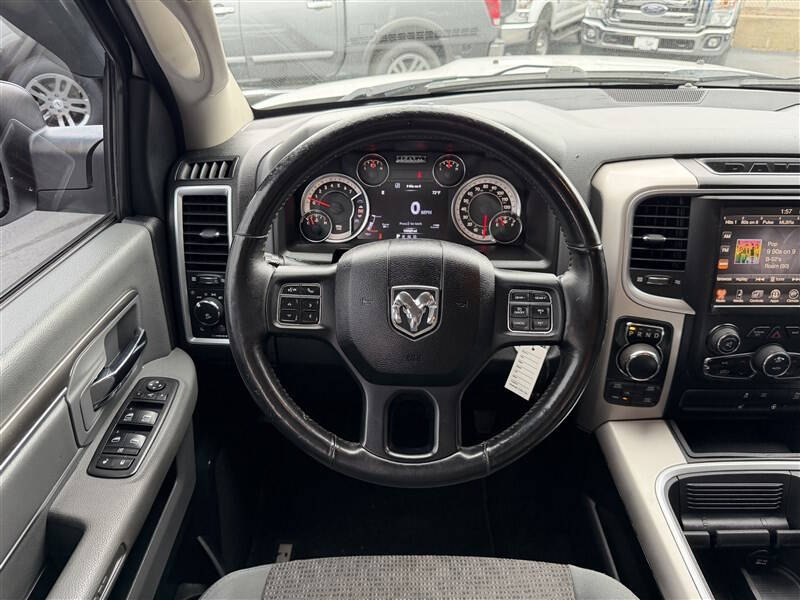 2017 RAM 1500 SLT