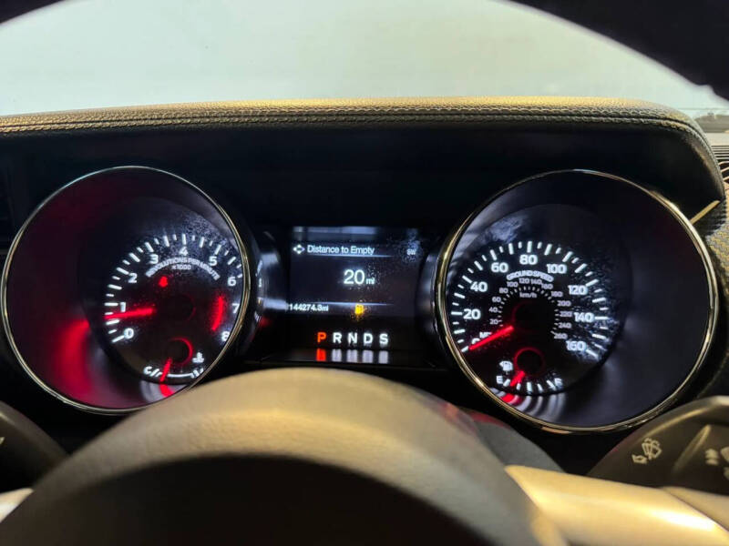 2017 Ford Mustang V6