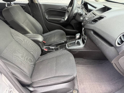2017 Ford Fiesta SE