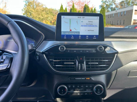 2022 Ford Escape Titanium