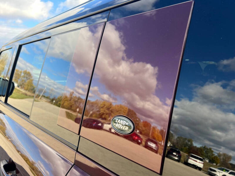 2023 Land Rover Defender 130 SE