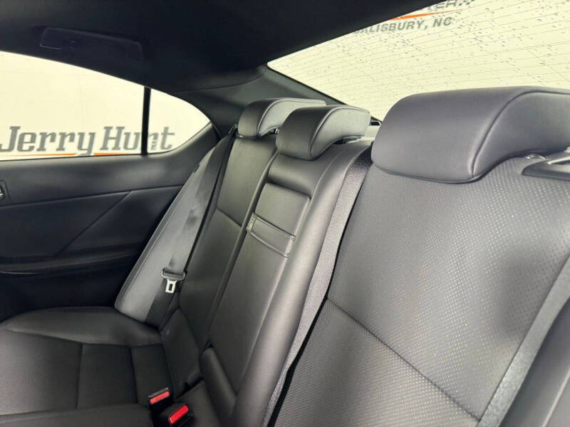 2024 Lexus IS 350 F SPORT Design