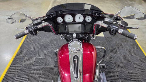 2017 Harley-Davidson FLH