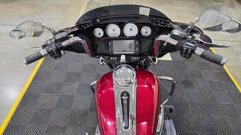 2017 Harley-Davidson FLH