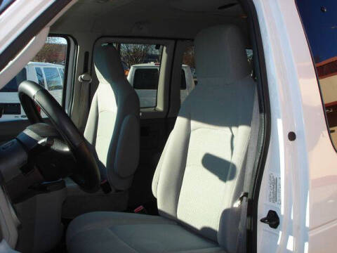 2011 Ford E-Series E-350 SD XLT