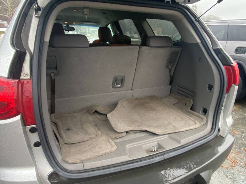 2011 Chevrolet Traverse LS