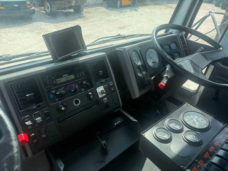 2006 Sterling SC8000 Cargo