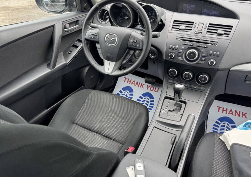 2013 Mazda MAZDA3 i Touring