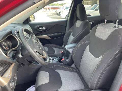 2017 Jeep Cherokee Sport