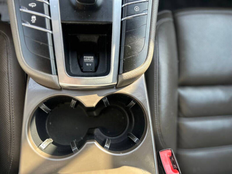 2015 Porsche Macan Turbo