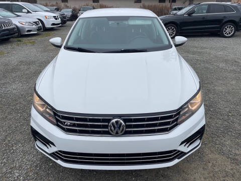 2017 Volkswagen Passat 1.8T R-Line