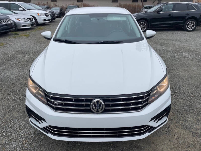 2017 Volkswagen Passat 1.8T R-Line