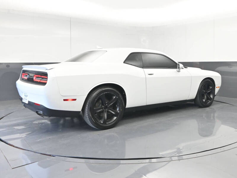 2016 Dodge Challenger SXT