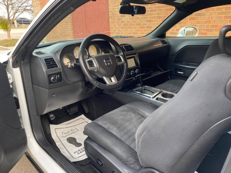 2012 Dodge Challenger SXT