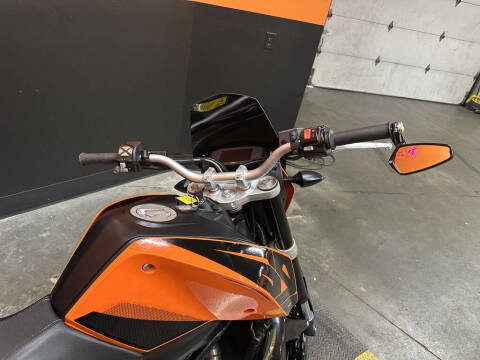 2017 KTM 690 Duke