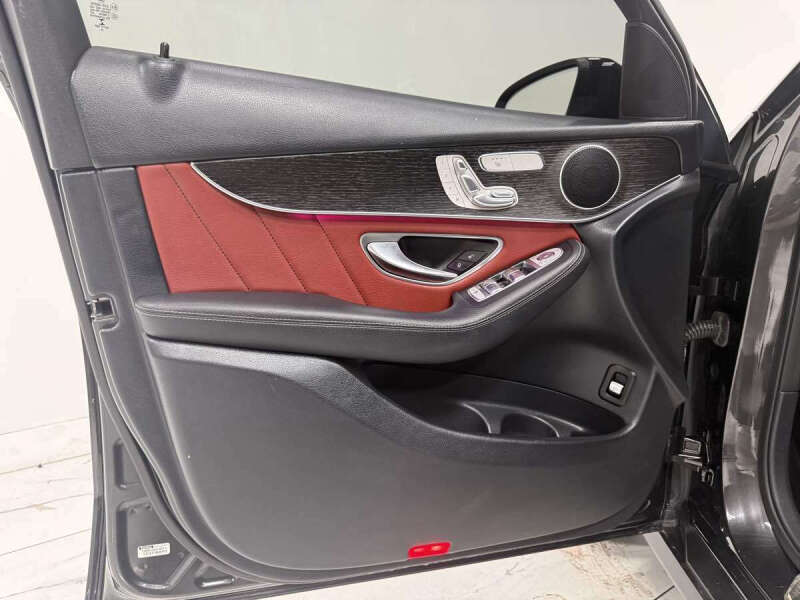 2021 Mercedes-Benz GLC GLC 300 4MATIC