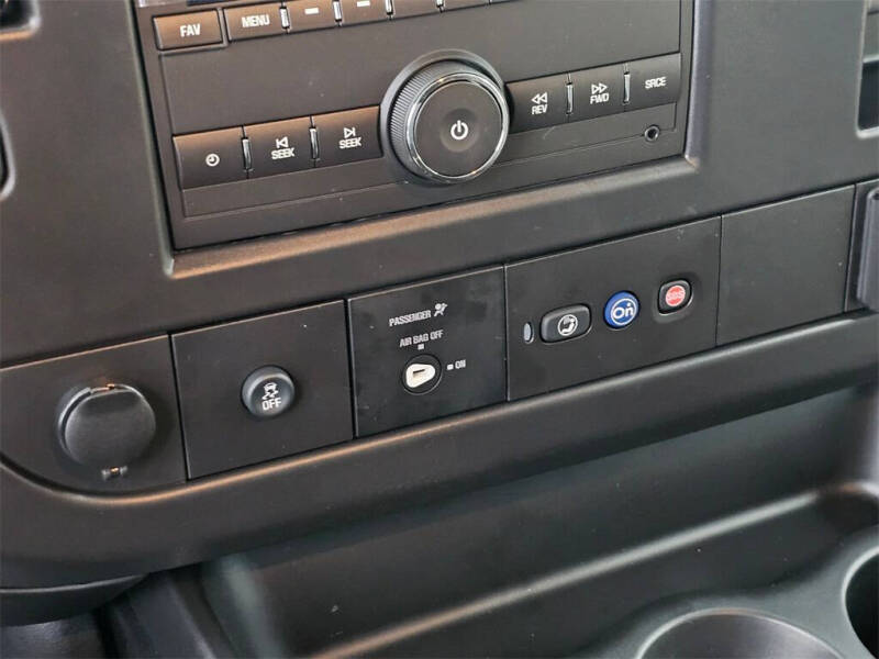 2025 Chevrolet Express 3500