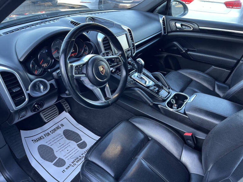 2016 Porsche Cayenne S