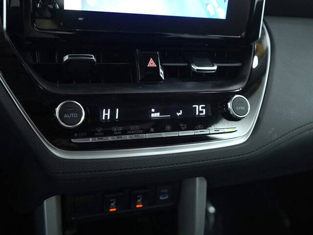 2025 Toyota Corolla Cross XLE