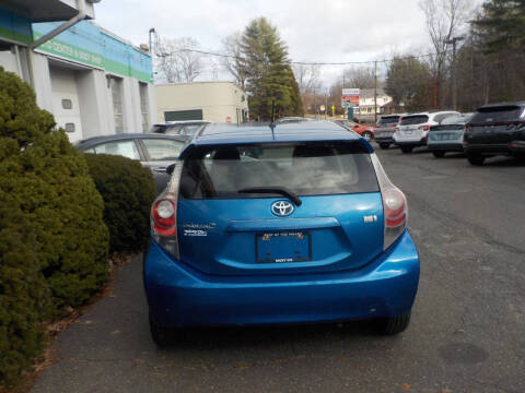 2013 Toyota Prius c Two