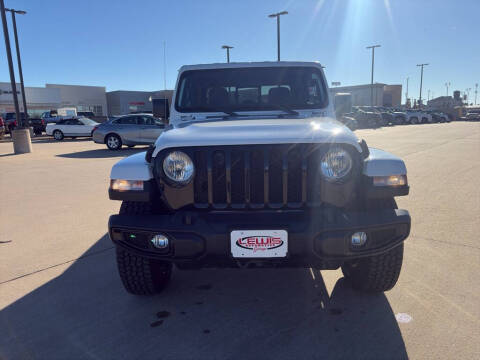 2022 Jeep Gladiator Sport