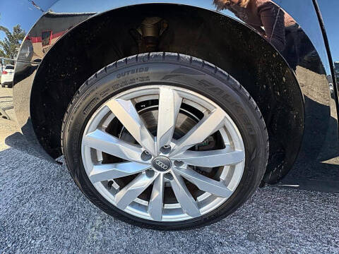 2017 Audi A4 2.0T quattro Premium