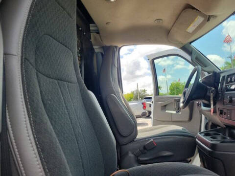 2025 GMC Savana 2500