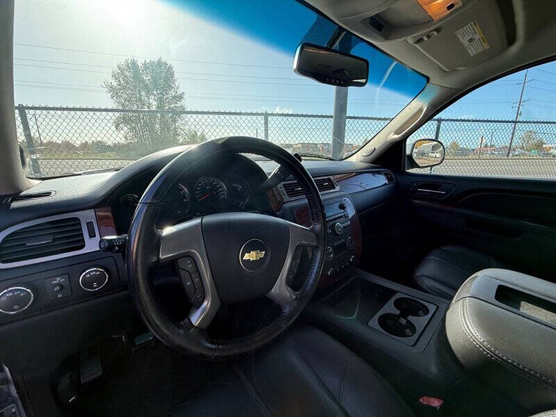 2014 Chevrolet Suburban LT