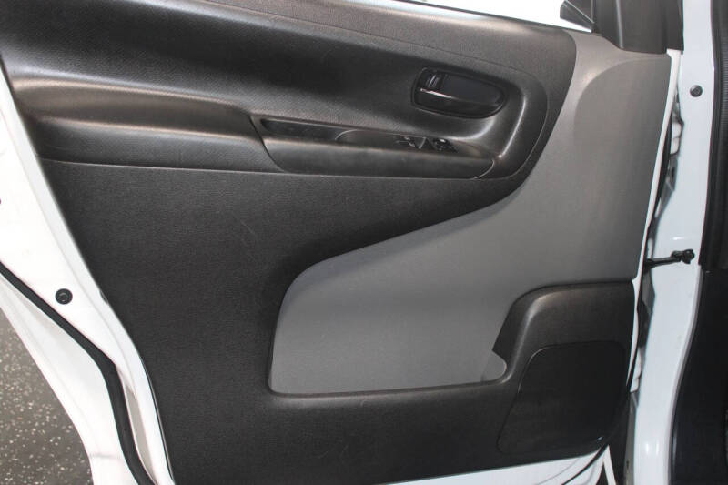 2017 Nissan NV200