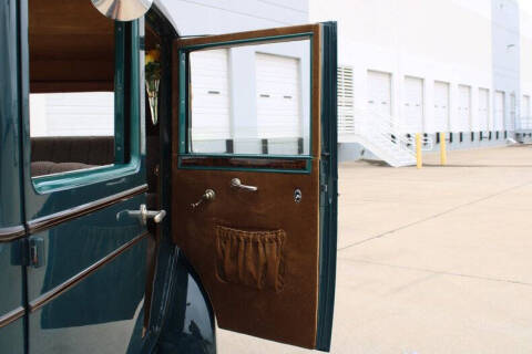 1927 Oldsmobile Sedan