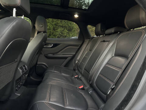 2017 Jaguar F-PACE 35t Prestige