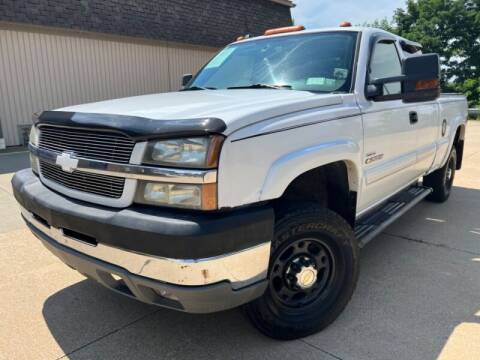 2004 Chevrolet Silverado 2500HD for sale at IMPORTS AUTO GROUP in Akron OH