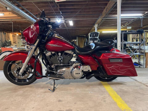 2012 Harley-Davidson Flhx103