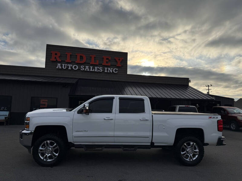 Chevrolet Silverado 3500HD's photo