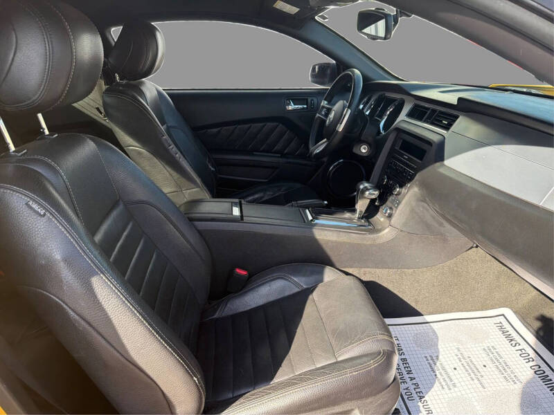 2012 Ford Mustang V6 Premium