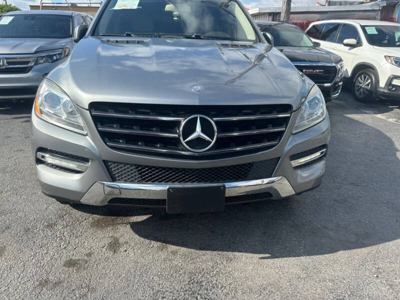 2012 Mercedes-Benz M-Class for sale at Molina Auto Sales in Hialeah FL