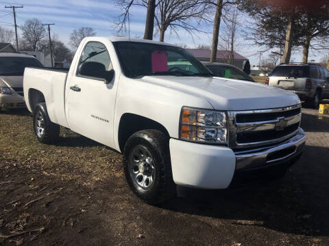 2010 Chevrolet Silverado 1500 for sale at Antique Motors in Plymouth IN