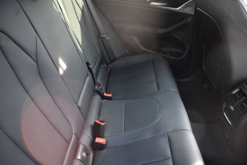 2024 BMW X4 xDrive30i