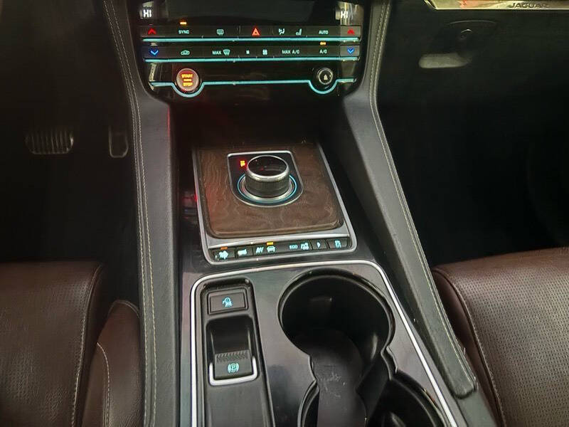 2017 Jaguar F-PACE S