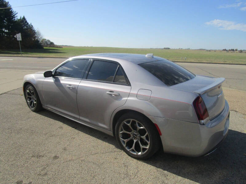 2018 Chrysler 300 S