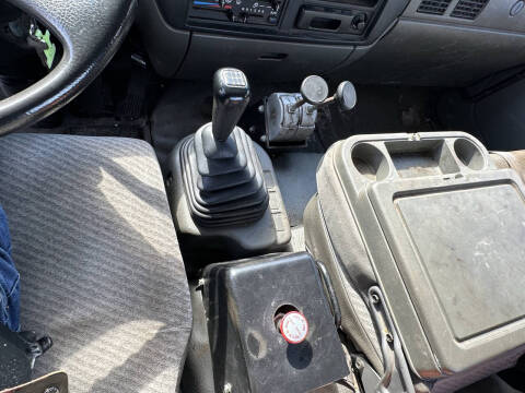 2001 UD Trucks UD2300